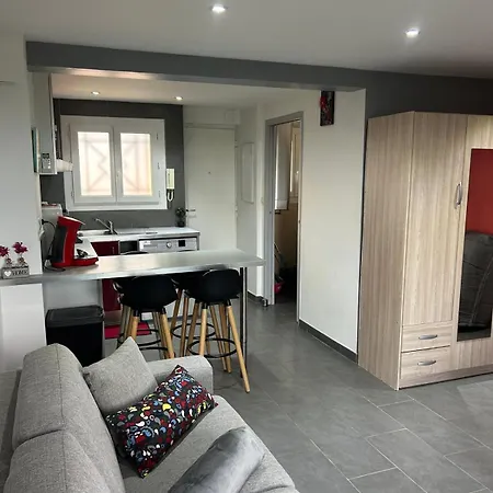 Face A La Loubet Appartement *